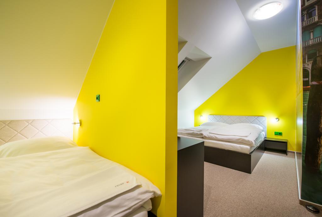 Отель Relax21 Uhersky Ostroh Номер фото